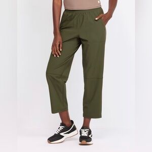 WE WANDER AllSet Commuter Lightweight Woven Barely Barrel Crop Pant - S